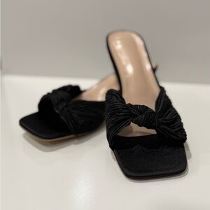 Chic Black Knotted Women's Mules (NWOT)